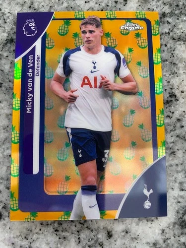 Micky van de Ven 2025 Topps Chrome Pineapple Blast
