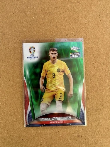 Micky van de Ven 2024 Topps Chrome UEFA Euro Green RayWave