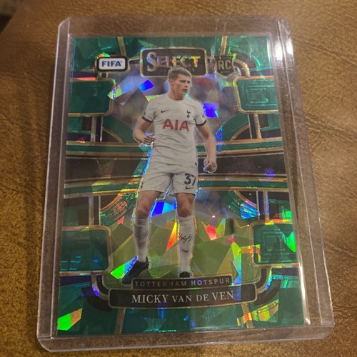 Micky Van De Ven 2024 Panini Select FIFA Terrace Green Cracked Ice Prizm
