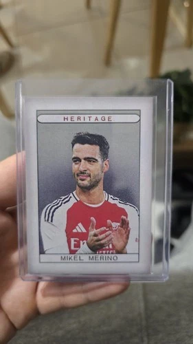 Mikel Merino 2024 Panini Futera Único Rojo /09