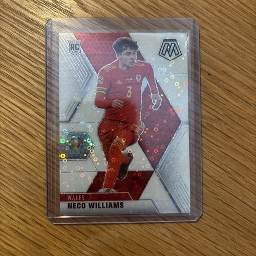 Neco Williams 2021 Panini Mosaic White Prizm /25