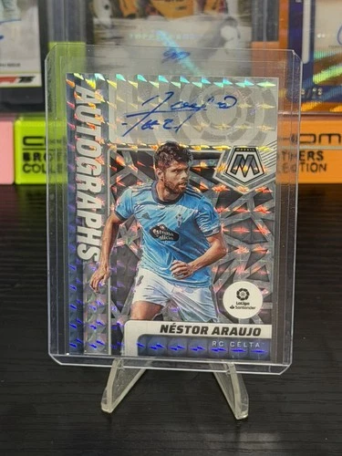 Nestor Araujo 2021 Panini Mosaic
