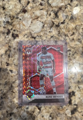 Nuno Mendes 2021 Panini Mosaic FIFA Red Mosaic Prizm