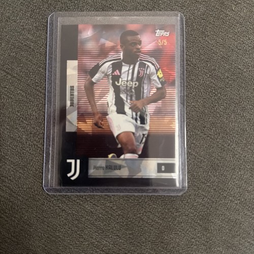 Pierre Kalulu 2025 Topps Juventus Team Set Red /5