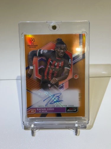 Rafael Leao 2022 Topps Finest Orange Refractor /25