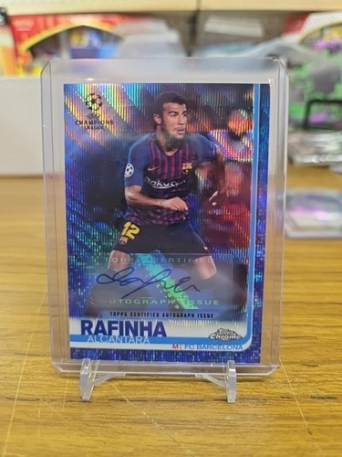 Rafinha Alcantara 2018 Topps Chrome Blue Wave /75