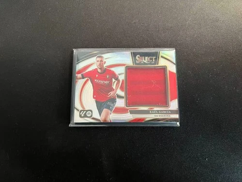 Raúl García 2024 Panini Select Liga Fútbol Plata