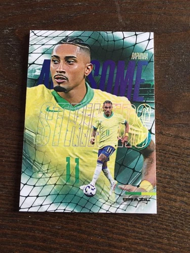 Raphinha 2025 Panini Futera Fan Selection Sapphire /15