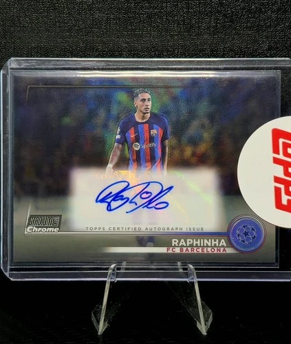 Raphinha 2022 Topps Stadium Club Chrome UEFA Black Refractor /10