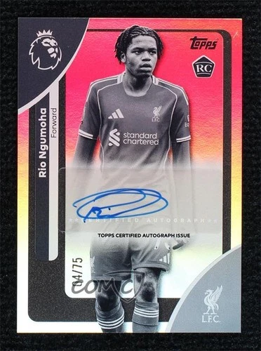 Rio Ngumoha 2025 Topps Premier League Bianco e Nero Arcobaleno /75
