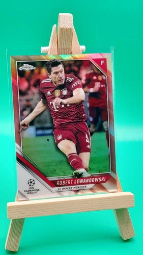 Robert Lewandowski 2022 Topps Chrome /125