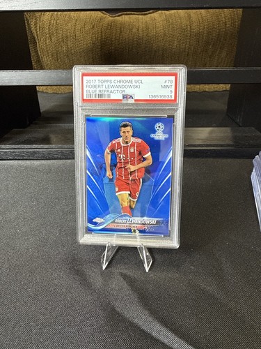 Robert Lewandowski 2017 Topps Chrome Blue Refractor /150