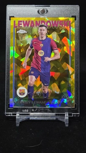 Robert Lewandowski 2024 Topps Chrome Gold /50