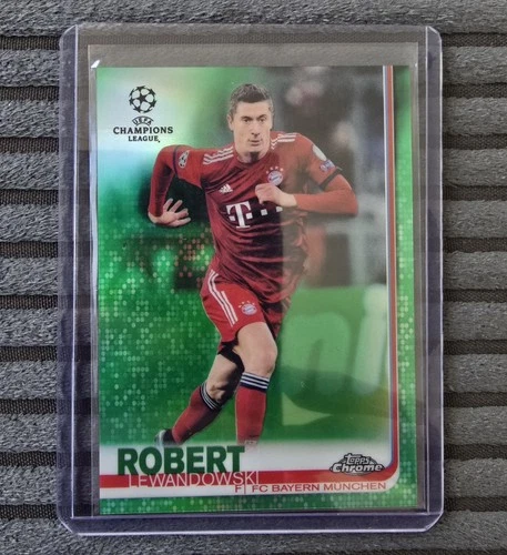 Robert Lewandowski 2019 Topps Chrome Green /99