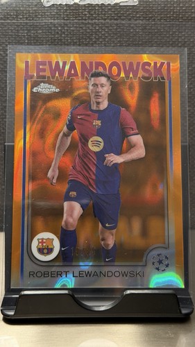 Robert Lewandowski 2024 Topps Chrome Orange Raywave /25