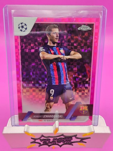Robert Lewandowski 2022 Topps Chrome Rosa X-Fractor /250