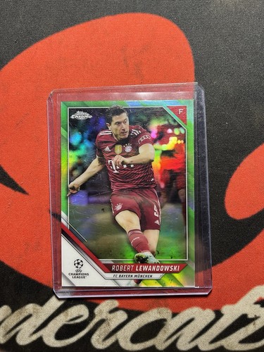 Robert Lewandowski 2022 Topps Chrome UCL Neon Green Refractor /99
