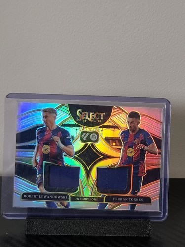 Robert Lewandowski / Ferran Torres 2025 Panini Select