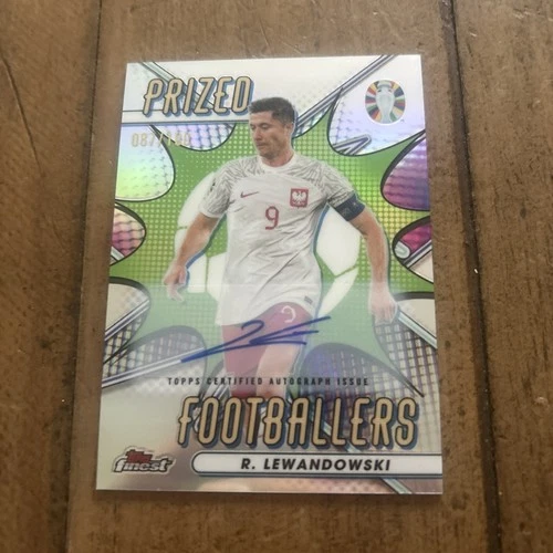 Robert Lewandowski 2023 Panini Finest /100