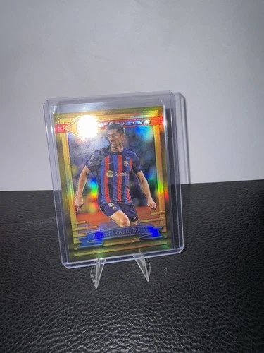 Robert Lewandowski 2023 Topps Finest 24/50