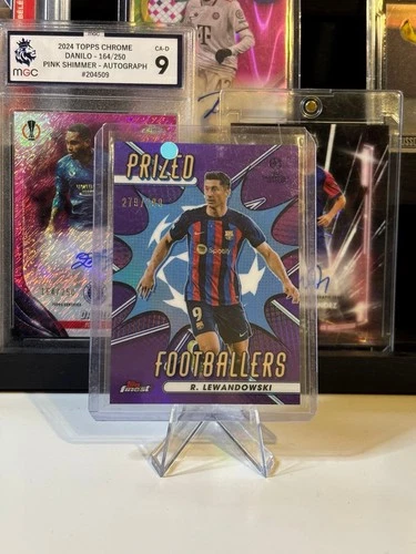 Robert Lewandowski 2023 Topps Finest /299