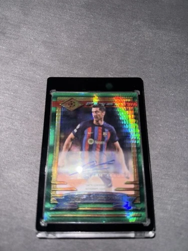 Robert Lewandowski 2023 Topps Finest /35
