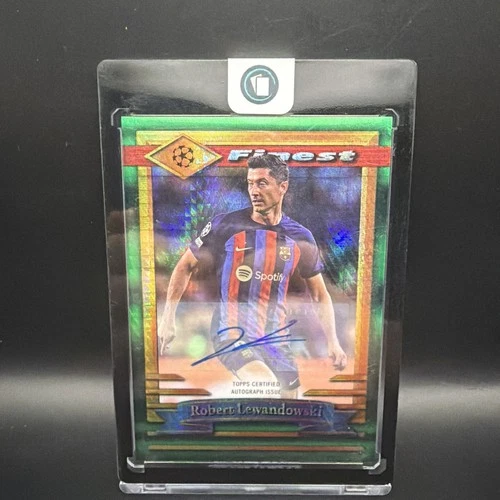 Robert Lewandowski 2022 Topps Finest /35