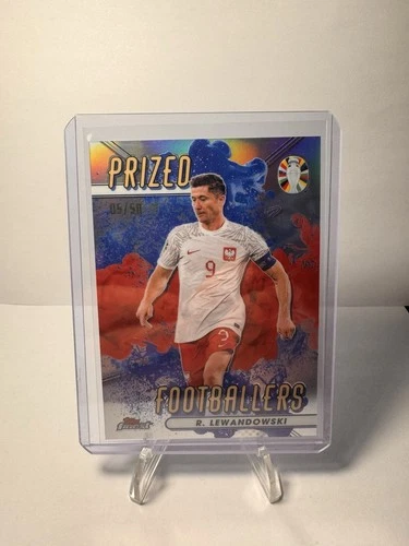 Robert Lewandowski 2023 Topps Finest /50