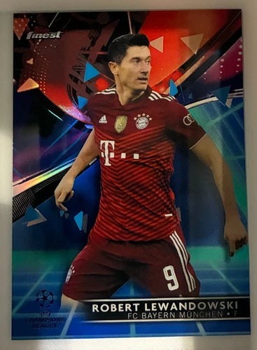 Robert Lewandowski 2021 Topps Finest /99