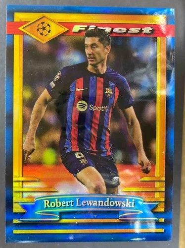 Robert Lewandowski 2022 Topps Finest Blue Refractor /99