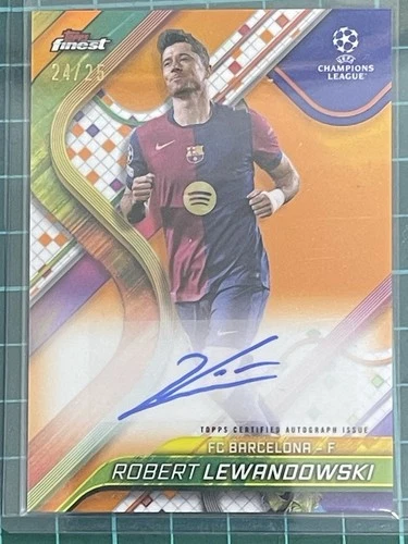 Robert Lewandowski 2024 Topps Finest Orange /25