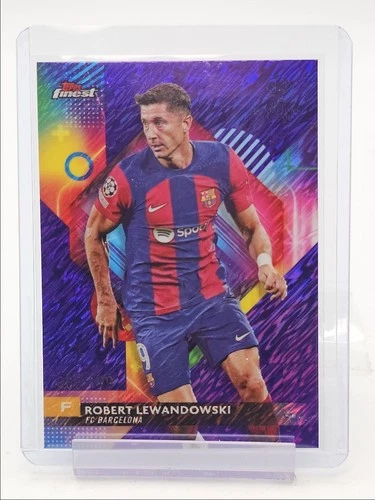 Robert Lewandowski 2023 Topps Finest Purple Shimmer /199