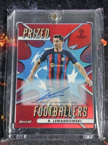 Robert Lewandowski 2023 Topps Finest Red /5