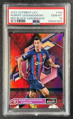 Robert Lewandowski 2022 Topps Finest Red Black Vaporwave /10