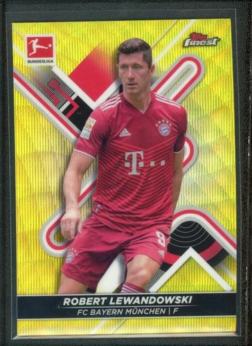Robert Lewandowski 2022 Topps Finest Yellow Wave /350