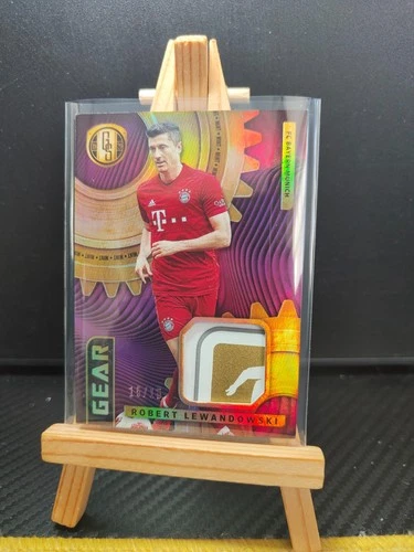 Robert Lewandowski 2019 Panini Gold Standard 15/15