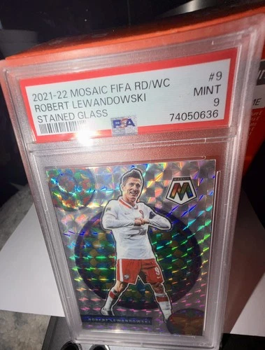 Robert Lewandowski 2021 Panini Mosaic