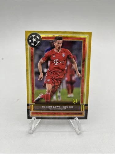 Robert Lewandowski 2021 Topps Museum Collection Gold /50