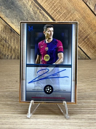 Robert Lewandowski 2025 Topps Museum Collection Gold Frame /75