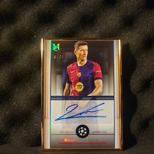 Robert Lewandowski 2024 Topps Museum Gold /75