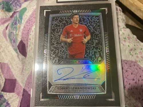 Robert Lewandowski 2019 Panini Obsidian 25/25