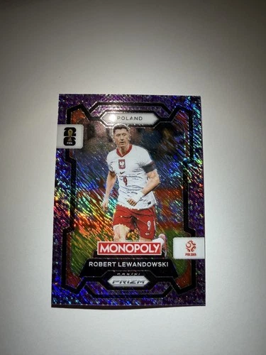 Robert Lewandowski 2026 Panini Prizm Monopoly Copa Mundial de la FIFA Purple /50