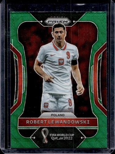 Robert Lewandowski 2022 Panini Prizm World Cup Green Wave