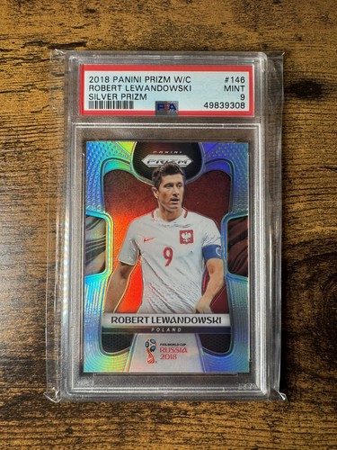 Robert Lewandowski 2018 Panini Prizm World Cup Silver Prizm