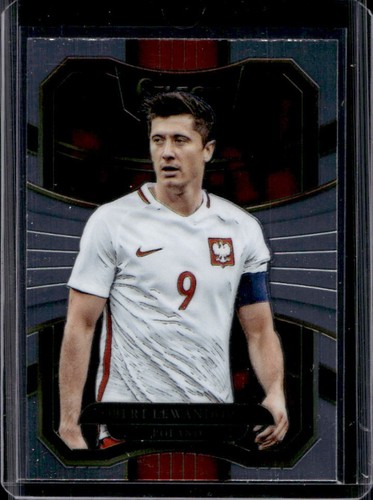 Robert Lewandowski 2017 Panini Select #30