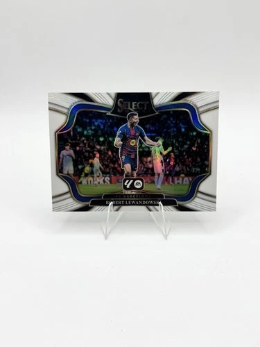 Robert Lewandowski 2025 Panini Select Blanco /20