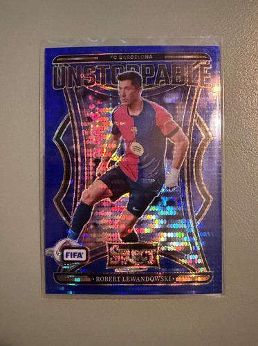 Robert Lewandowski 2024 Panini Select FIFA Blue Pulsar Prizm #2