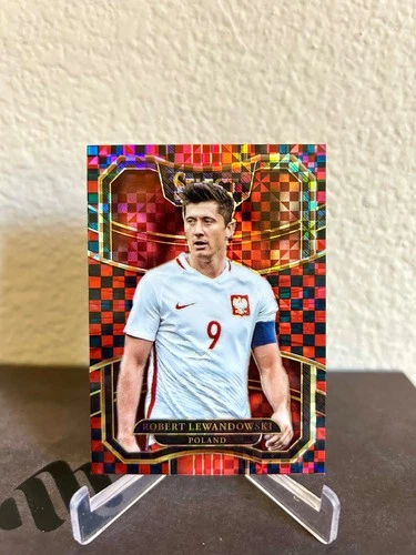 Robert Lewandowski 2017 Panini Select Red Checkerboard