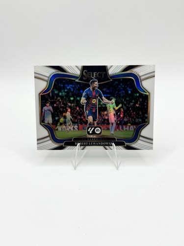 Robert Lewandowski 2025 Panini Select White /20