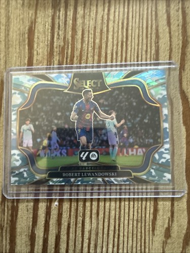 Robert Lewandowski 2025 Panini Select Winter Camo /30